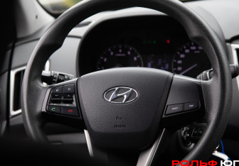 Подержанный автомобиль Hyundai Creta 2017 года (16 фото)