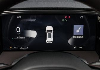 Подержанный автомобиль Geely Monjaro 2025 года (34 фото)