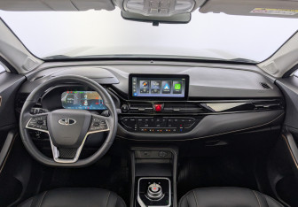 Подержанный автомобиль Москвич 3е 2023 года (14 фото)