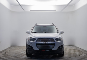 Подержанный автомобиль Chevrolet Captiva 2014 года (2 фото)