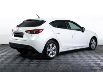 Подержанный автомобиль Mazda 3 Hatchback 2013 года (5 фото)