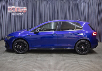 Подержанный автомобиль Volkswagen Golf Hatchback 2020 года (8 фото)