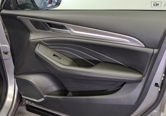 Подержанный автомобиль Haval F7 2019 года (23 фото)