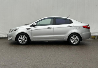 Подержанный автомобиль Kia Rio Sedan 2014 года (8 фото)