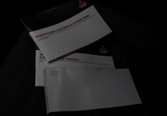 Подержанный автомобиль Mitsubishi Outlander 2021 года (11 фото)