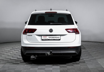 Подержанный автомобиль Volkswagen Tiguan 2018 года (6 фото)