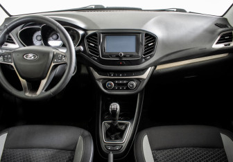 Подержанный автомобиль LADA (ВАЗ) Vesta Sedan 2016 года (11 фото)