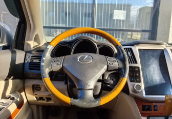Подержанный автомобиль Lexus RX 2008 года (20 фото)