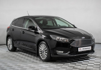 Подержанный автомобиль Ford Focus Hatchback 2017 года (3 фото)