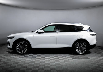 Подержанный автомобиль Voyah Free 2022 года (8 фото)