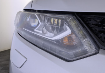 Подержанный автомобиль Nissan X-Trail 2016 года (11 фото)