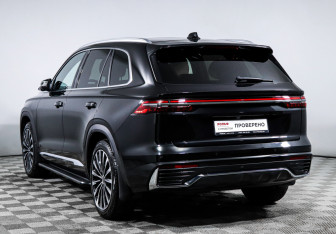 Подержанный автомобиль Geely Monjaro 2024 года (7 фото)