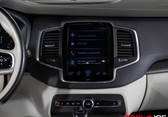 Подержанный автомобиль Volvo XC90 2019 года (15 фото)