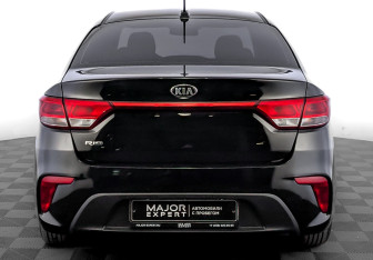 Подержанный автомобиль Kia Rio Sedan 2020 года (6 фото)