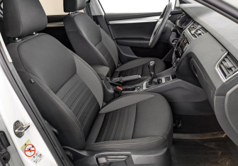 Подержанный автомобиль Skoda Octavia Liftback 2019 года (23 фото)