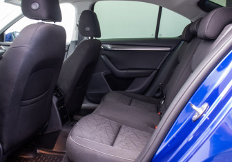 Подержанный автомобиль Skoda Octavia Liftback 2020 года (11 фото)