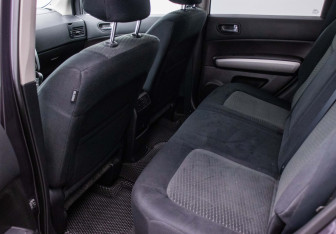 Подержанный автомобиль Nissan X-Trail 2014 года (11 фото)