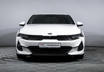 Подержанный автомобиль Kia K5 2021 года (2 фото)