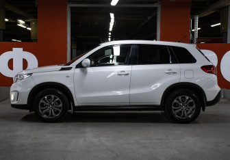 Подержанный автомобиль Suzuki Vitara 2017 года (8 фото)