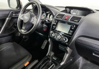 Подержанный автомобиль Subaru Forester Suv 2015 года (9 фото)