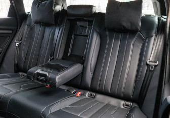 Подержанный автомобиль Audi Q5 2025 года (10 фото)