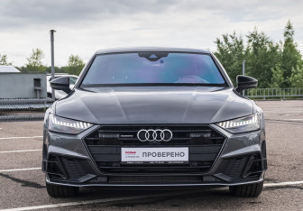 Подержанный автомобиль Audi A7 2021 года (2 фото)