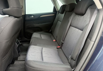 Подержанный автомобиль Citroen C4 Hatchback 2012 года (11 фото)