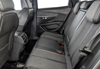 Подержанный автомобиль Peugeot 3008 2019 года (18 фото)
