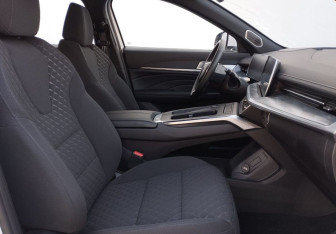 Подержанный автомобиль Haval F7 2024 года (10 фото)