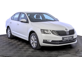 Подержанный автомобиль Skoda Octavia Liftback 2018 года (3 фото)