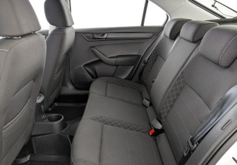 Подержанный автомобиль Skoda Rapid Liftback 2021 года (18 фото)