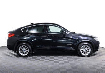 Подержанный автомобиль BMW X4 2017 года (4 фото)