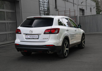 Подержанный автомобиль Mazda CX-9 2012 года (4 фото)
