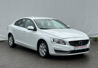 Подержанный автомобиль Volvo S60 2013 года (3 фото)
