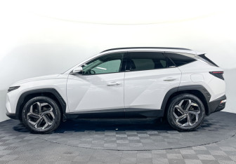 Подержанный автомобиль Hyundai Tucson 2024 года (8 фото)