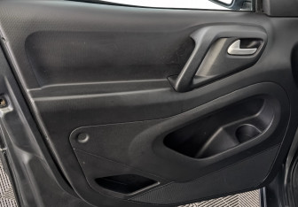 Подержанный автомобиль Peugeot Partner 2021 года (18 фото)