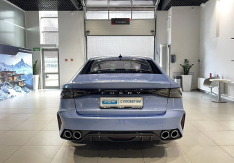 Подержанный автомобиль Chery Arrizo 8 2023 года (5 фото)