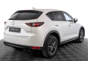 Подержанный автомобиль Mazda CX-5 2021 года (5 фото)