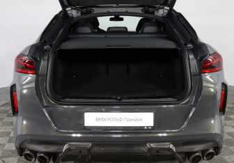 Подержанный автомобиль BMW X6 M 2022 года (9 фото)