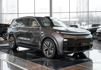 Новый LiXiang L9 2023 (3 фото)