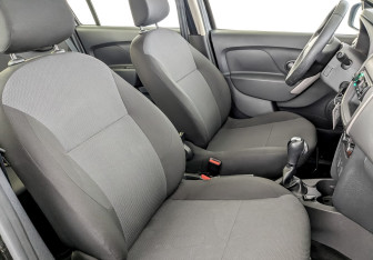 Подержанный автомобиль Renault Logan Sedan 2021 года (9 фото)