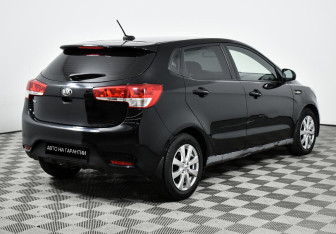 Подержанный автомобиль Kia Rio Hatchback 2017 года (5 фото)