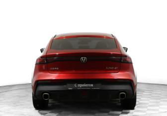 Подержанный автомобиль Changan UNI-V 2023 года (6 фото)