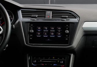 Подержанный автомобиль Volkswagen Tiguan 2021 года (11 фото)