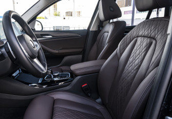 Подержанный автомобиль BMW X3 2024 года (13 фото)