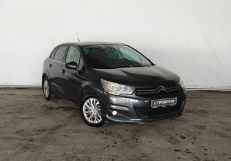 Подержанный автомобиль Citroen C4 Hatchback 2012 года (3 фото)