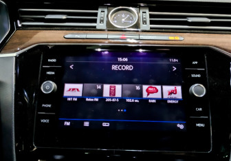 Подержанный автомобиль Volkswagen Passat Sedan 2018 года (15 фото)