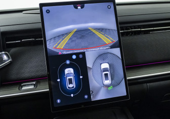 Подержанный автомобиль Jaecoo J7 2024 года (17 фото)