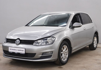 Подержанный автомобиль Volkswagen Golf Hatchback 2012 года (1 фото)