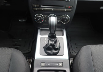 Подержанный автомобиль Land Rover Freelander 2013 года (17 фото)